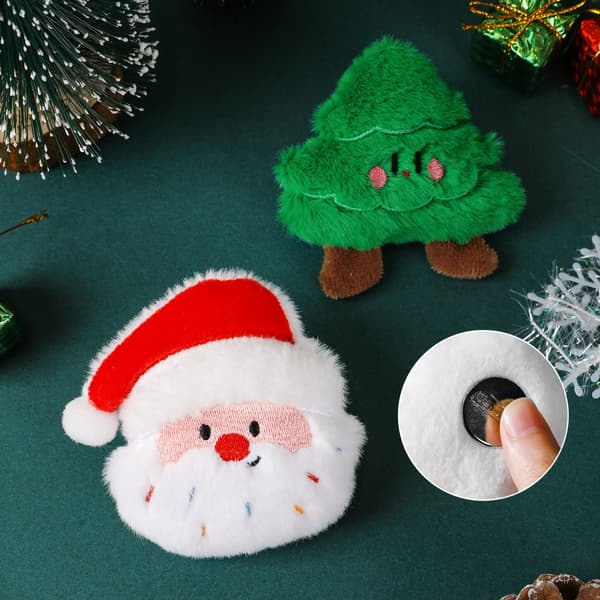 Jul Plysch Brosch - Julgran, Söt Tecknad Nål för Väskor och Kläder, Festlig Dekoration