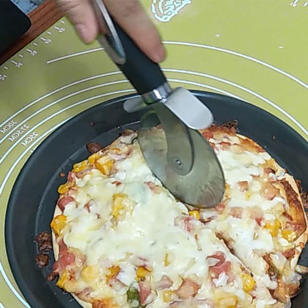 Pizza Hjul Skærer og Ostespatel Sæt med Æske - Rustfrit Stål Pizza Slicer og Server