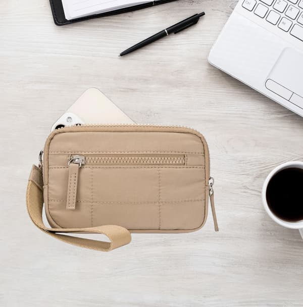 Stilfuld Khaki Clutchpung til Kvinder - Rummelig & Chic