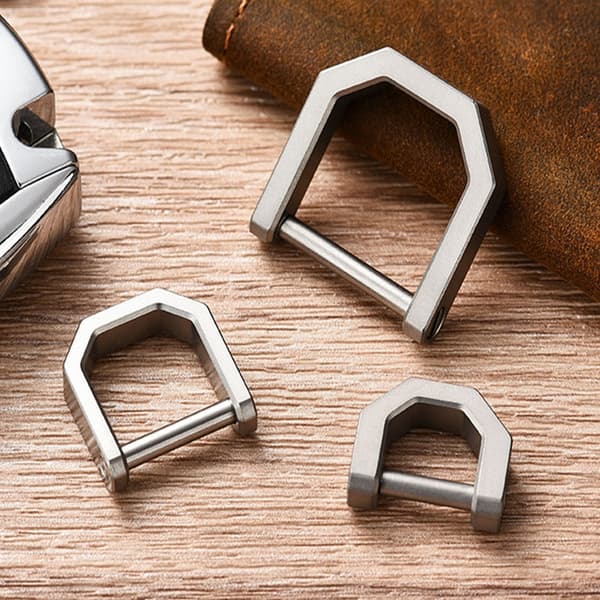 Mini Hästsko Schackel i Titanlegering - Lättviktig Snabbinstallation Karbinhake
