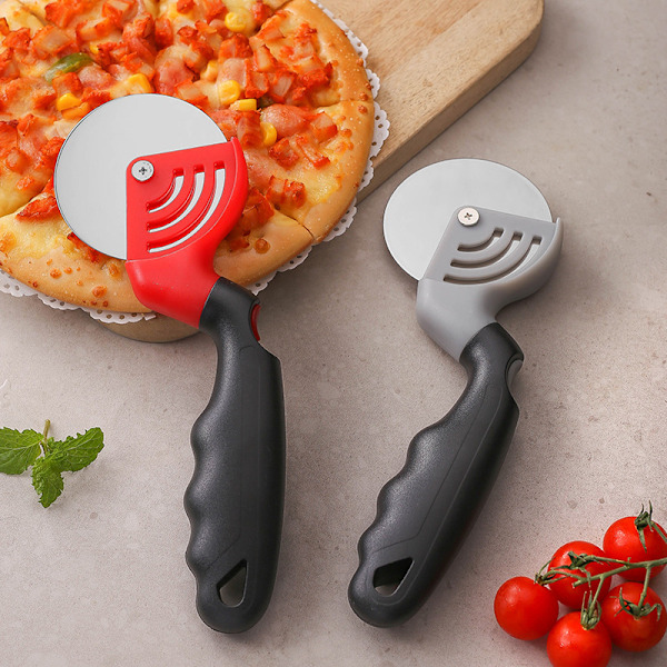 Ny Pizzaskärare - Pizzaskärare i Rostfritt Stål med Rullande Kniv Svarta + grå prickar
