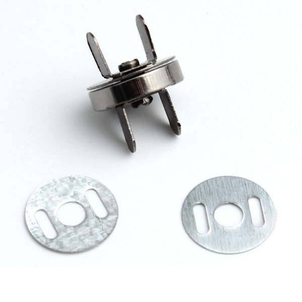 Antikke magnetiske poseknapper i messing, 18 mm (pakke med 10) Sort