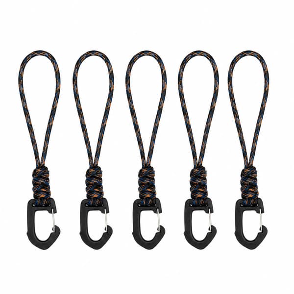 7-core camo nøglerem 5-pack med rustfrit stål karabinhage, håndledsrem og anti-tab hurtigkrog til udendørs camping og vandring