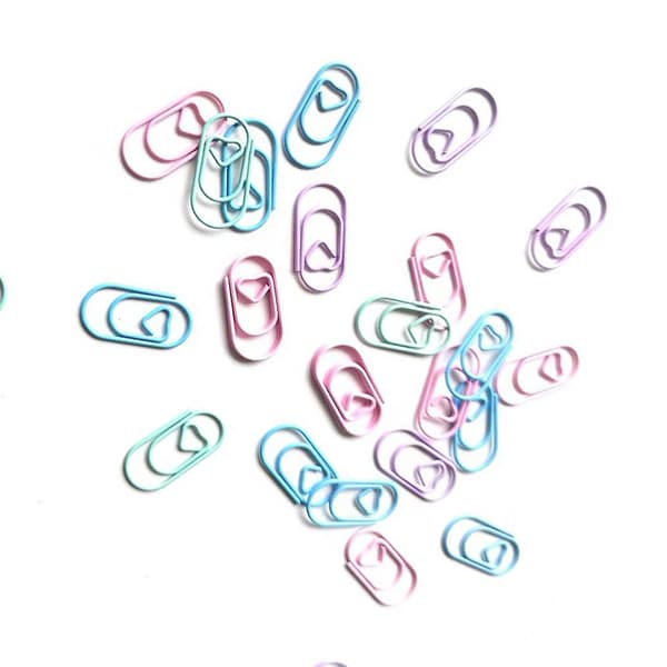 Mini hjerteformede papirclips - 50 stk, Søde macaronfarvede metalpapirclips til bogmærker