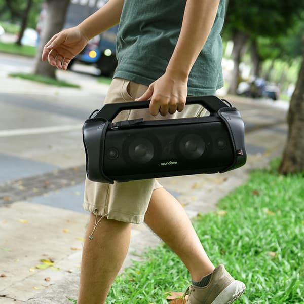 Anker Soundcore Motion Boom Plus -kaiuttimen suojakotelo