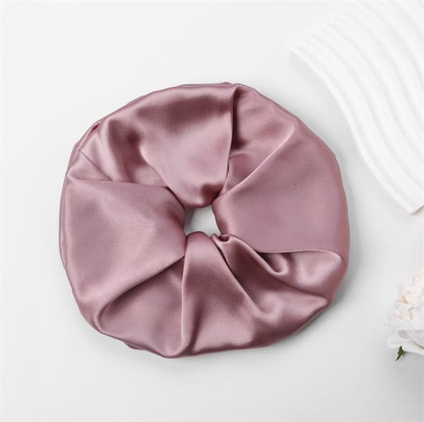 19 Momme 9cm Silke Hår Scrunchie - Blidt Hårtilbehør Pink Pink