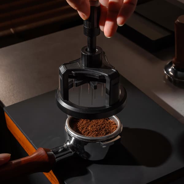 Magnetisk drejelig nål kaffedispenser M