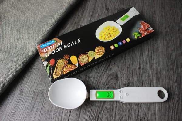 Digital skevægt 500 g / 0,1 g Hvid