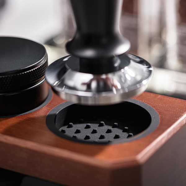 Massivt træ kaffe tamper station med skuffe kaffe