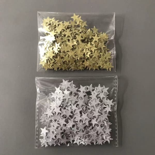 Konfetti, 30 stk. bogstaver & 100 stk. stjerner Silver Silver