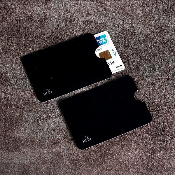12 kpl RFID-suojataskuja korteille Black Black