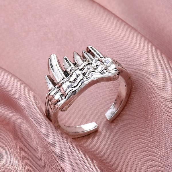 Retro Punk Tusk Ring Silver