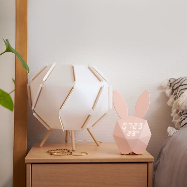 övalolla Pinkki Rabbit