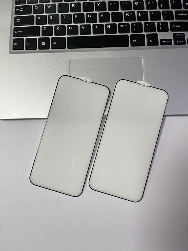2 kpl karkaistua lasia oleva näytönsuoja iPhonelle iPhone 15 Pro Max