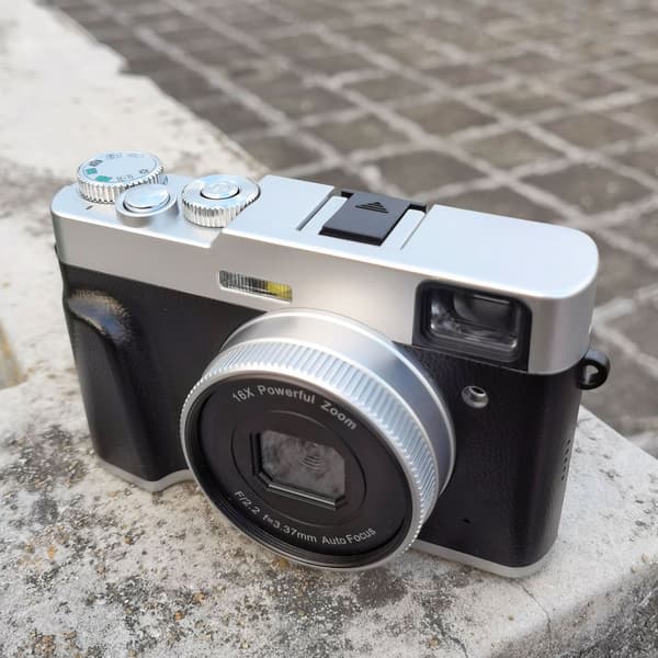 Digikamera 4K 48MP 16X zoom Black Black