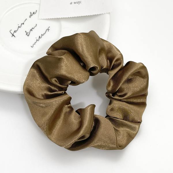 Sæt med 8 hårelastikker - Flerfarvede scrunchies til kvinder og piger