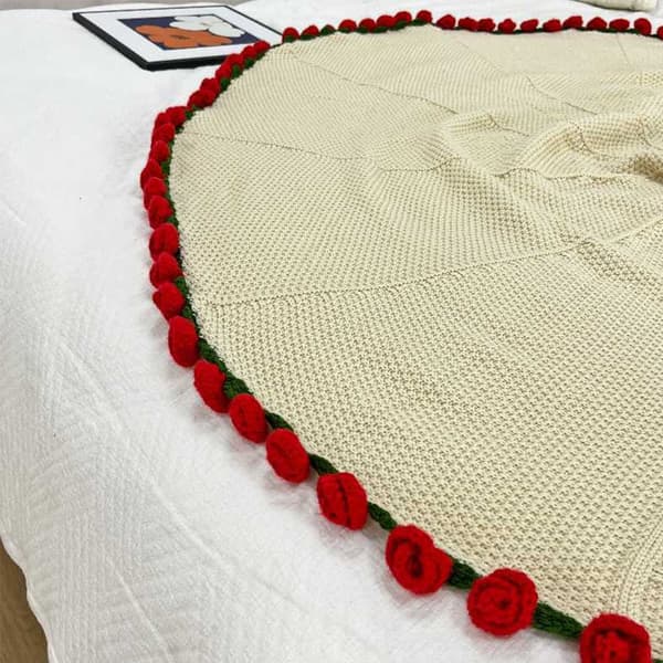 Ruusukimppupeitto - 52 kukkaa, 80cm - Pehmeä polyesterihuopa Red Red