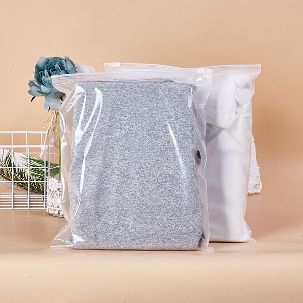 50-delade transparenta/frostade PE Ziplock-påsar för klädförvaring L