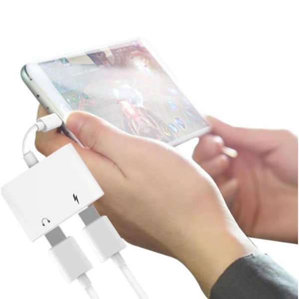INF USB-C 2-in-1 -sovitin kuulokkeille ja laturilla