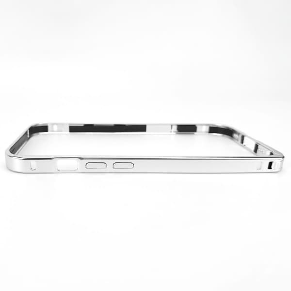 Stötfångarskal av aluminiumlegering för iPhone 15 Silver Silver