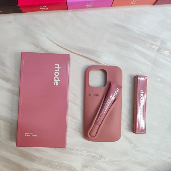 Rhode Lip Case med Listick Lip Gloss 3D Telefondeksel - Toast