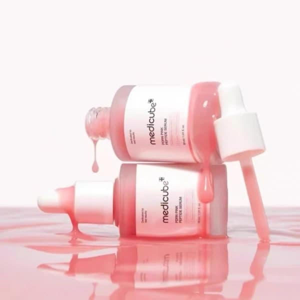MEDICUBE PDRN PINK Peptidserum 30ml bekjemper ujevnheter og forbedrer hudens elastisitet. 2025