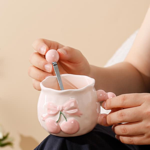 Kaffemuggset, inklusive sked, 3D-rosettdesign, rosa keramisk kaffemugg