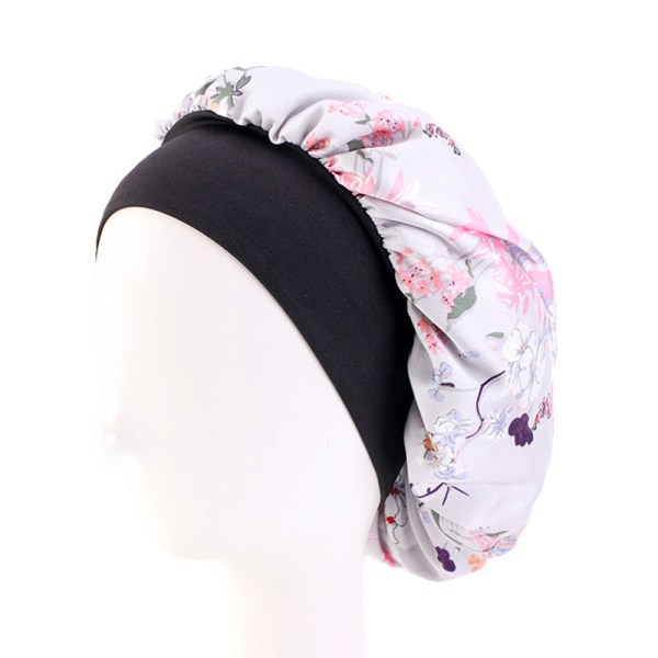 Ung flicka vackert printed cap i satin (grå)