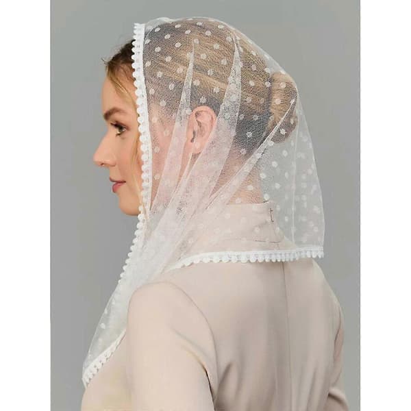 Pustende blonde trekantet skjerf lett hodeplagg kirkelig religiøst hodeplagg egnet for bryllupsfester Ivory white triangle