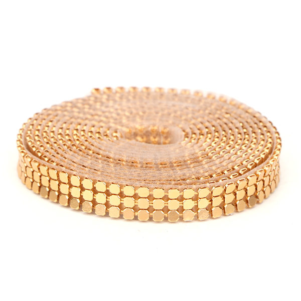 1,5 m 3 riviä Alumiiniverkko Rhinestone Nauha Ompelee Strass Trim Vaatteiden Tarvikkeet (kulta)