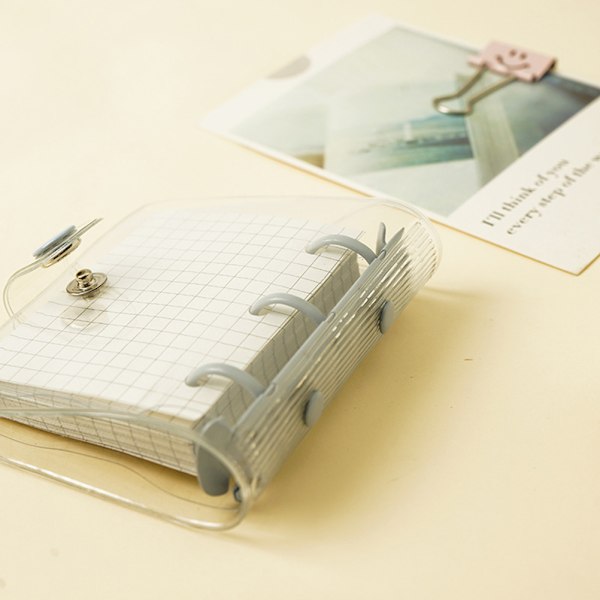 Mini-gennemsigtig 3-ringsmappe med gitterindvendig side og mappe lommer Mini løsblads notesbogmappe Klar PVC-mappecover med trykknap