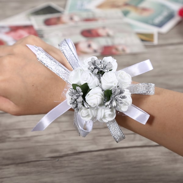 Vackert handband Blomma Brudtärna Handled Corsage Prom Bröllopsdekorationer (silver)