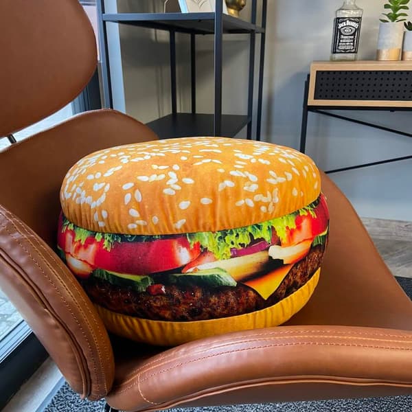 Stor pude formet som en stor burger