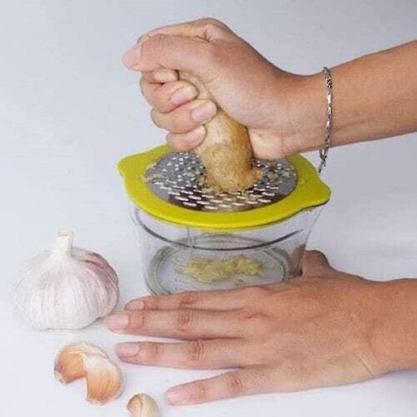 4 i 1 Citron- og Appelsinsqueezer med Målebæger og 2 Reamere