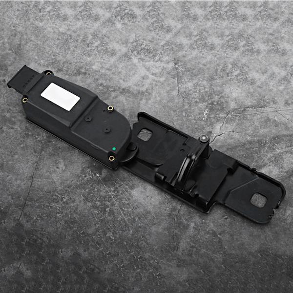4F9 827 383 G Takaluukun lukko Sähkömoottorilla Sopii A4 A6:een