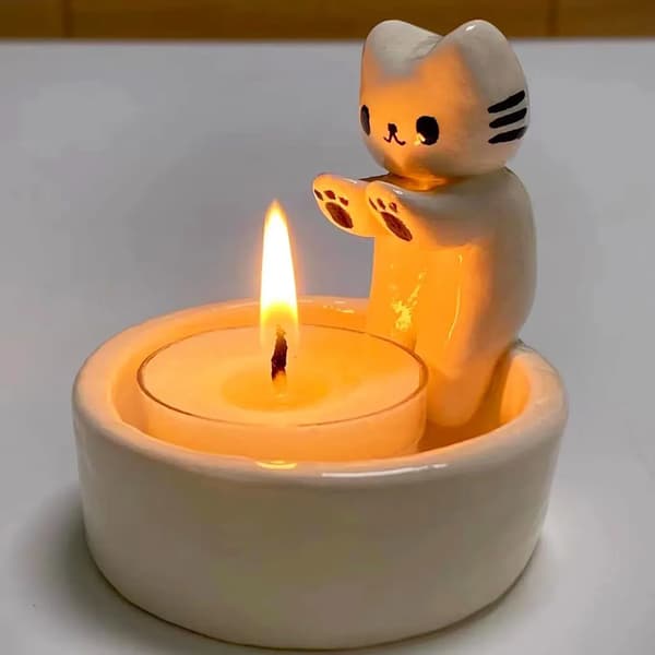 【NX】Kitten Candlestick Cute Cat Candlestick Creative Aromatherapy Candlestick Durable High Temperature Cartoon Candlestick Decoration Style 1