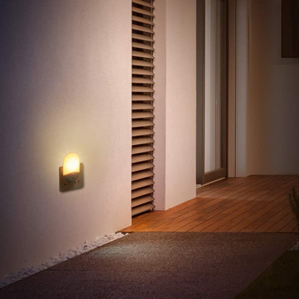 1/2 stk EU Stik Natlampe LED-sensorlys Automatisk Energibesparende Natlampe