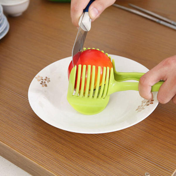 Tomatskärningshållare ABS Multipurpose Handhållen Rund Frukt Tong Lökhållare Kök Skärhjälp Prylar Verktyg för citronägg grönsaker