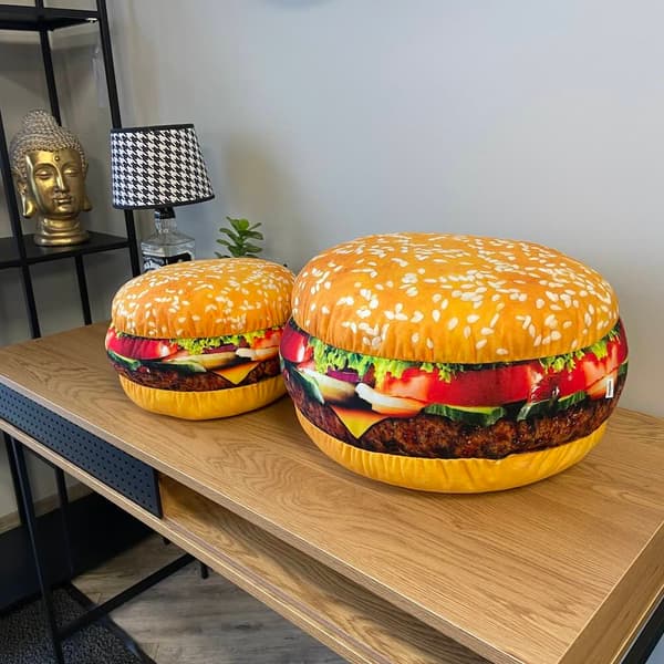 Stor pude formet som en stor burger