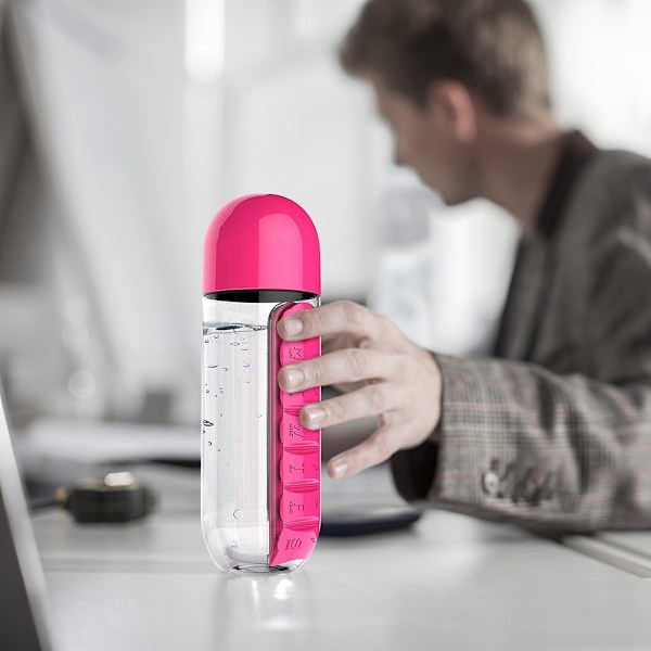 600 ml Vedenpullo ja Pillitoteutus 2-in-1 Kannettava 7 Päivän Suunnittelija Laatikko Matkalla Käytettävä Lääkekaappi Säiliö