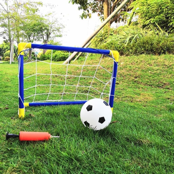 Mini jalkapallopallo ja verkko pumpulla taitettavalla toddler jalkapallomaaleilla