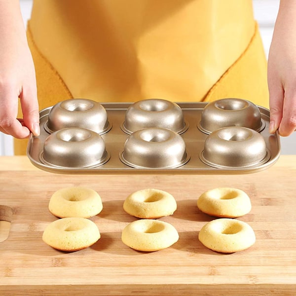Donut Pan, Mini Donut Pans Nonstick 6 Cavity, Pladepander Til Bagning af Kulstof Stål Donut Form, Bageplader til Ovn Sikker & Sund (1 stk)