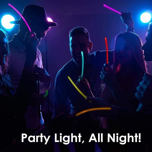 100 Glow Sticks Bulk -juhlatarvikkeita - Glow In The Dark Hauska juhlapaketti, jossa on 8" hehkutikkuja ja liittimiä rannekoruihin ja kaulakoruihin lapsille ja aikuisille