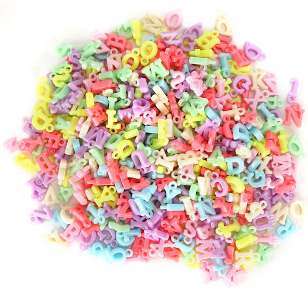 500 stk Spacer Beads Fargede Bokstaver Plast Hårbåndsvedheng Perforert Perle DIY-Tilbehør