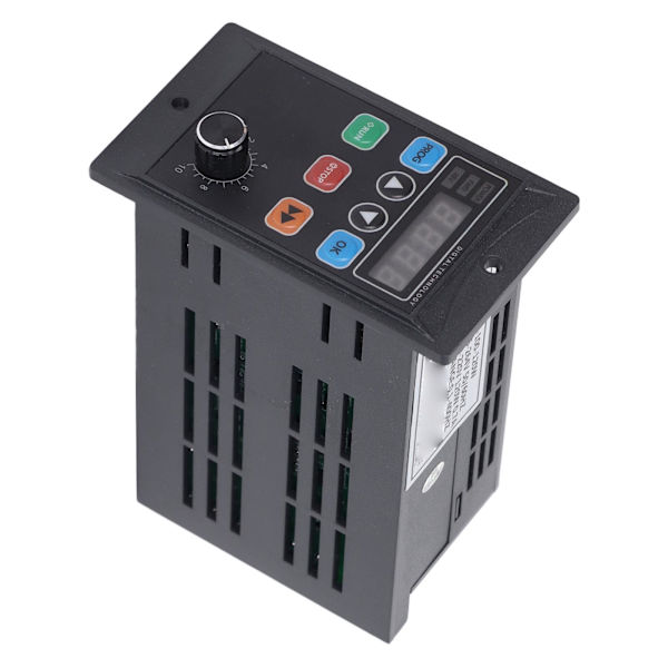 120W moottorin taajuusmuuttaja, muuttuva taajuus, 1PH 176‑264V sisääntulo, 3PH 0‑220V ulostulo, LED-näyttö, invertteri
