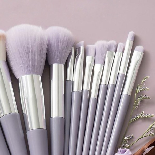 13st set sminkborstar verktygssats Handhållen mjukblandning kosmetikaborstar Kit för ansiktspulver Concealer Lila