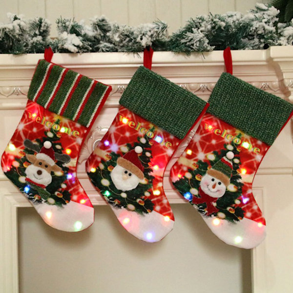 Julstrumpor med LED-ljus Julelement Design Stor strumpa hängande dekoration Present till julgran Öppen spisvägg