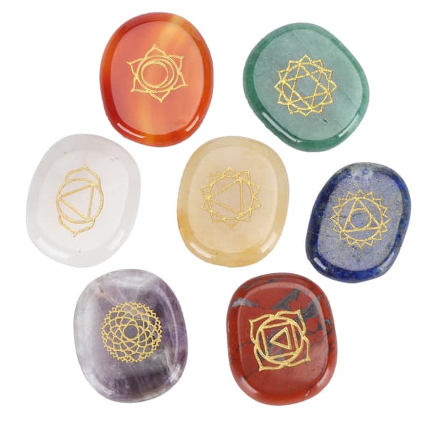 7 stk. Chakrasteiner som symboliserer kroppschakraer, samling for sjelefred med etui