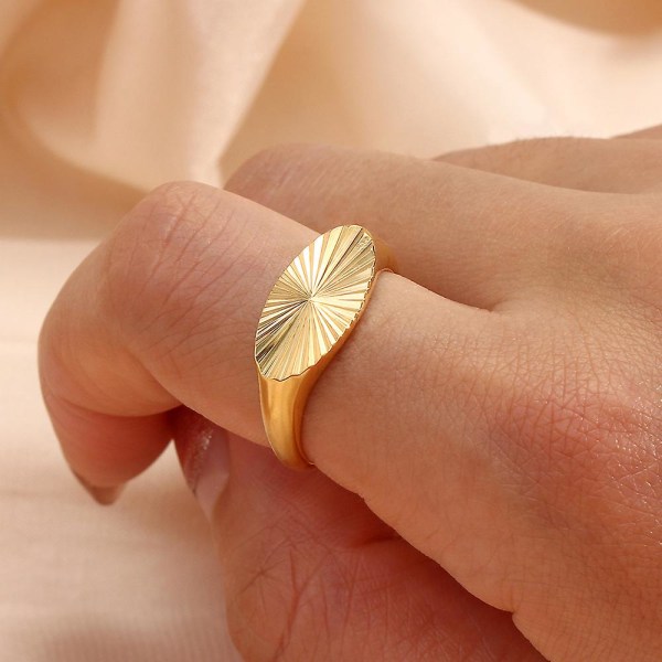 Sunny Oval Radiant Ring No.8
