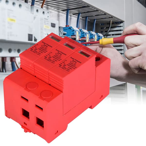 3P 3.0KV DC Power Surge Protector Avledareanordning för åskskydd (3P20KA)